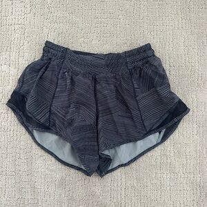 Lululemon Hotty hot 2.5